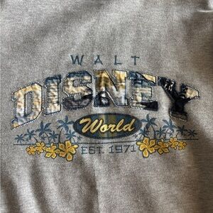 Vintage Walt Disney World Tropical Grey Crewneck